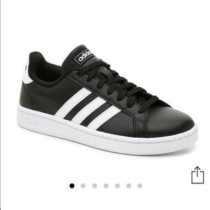 Women’s size 8 adidas cloud foam sneakers